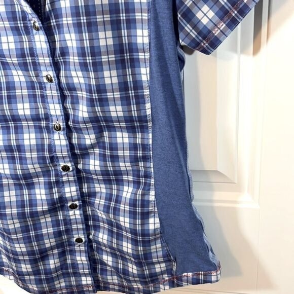 Kuhl women’s blue plaid button up shirt with stretch fabric sides size small - Picture 4 of 10